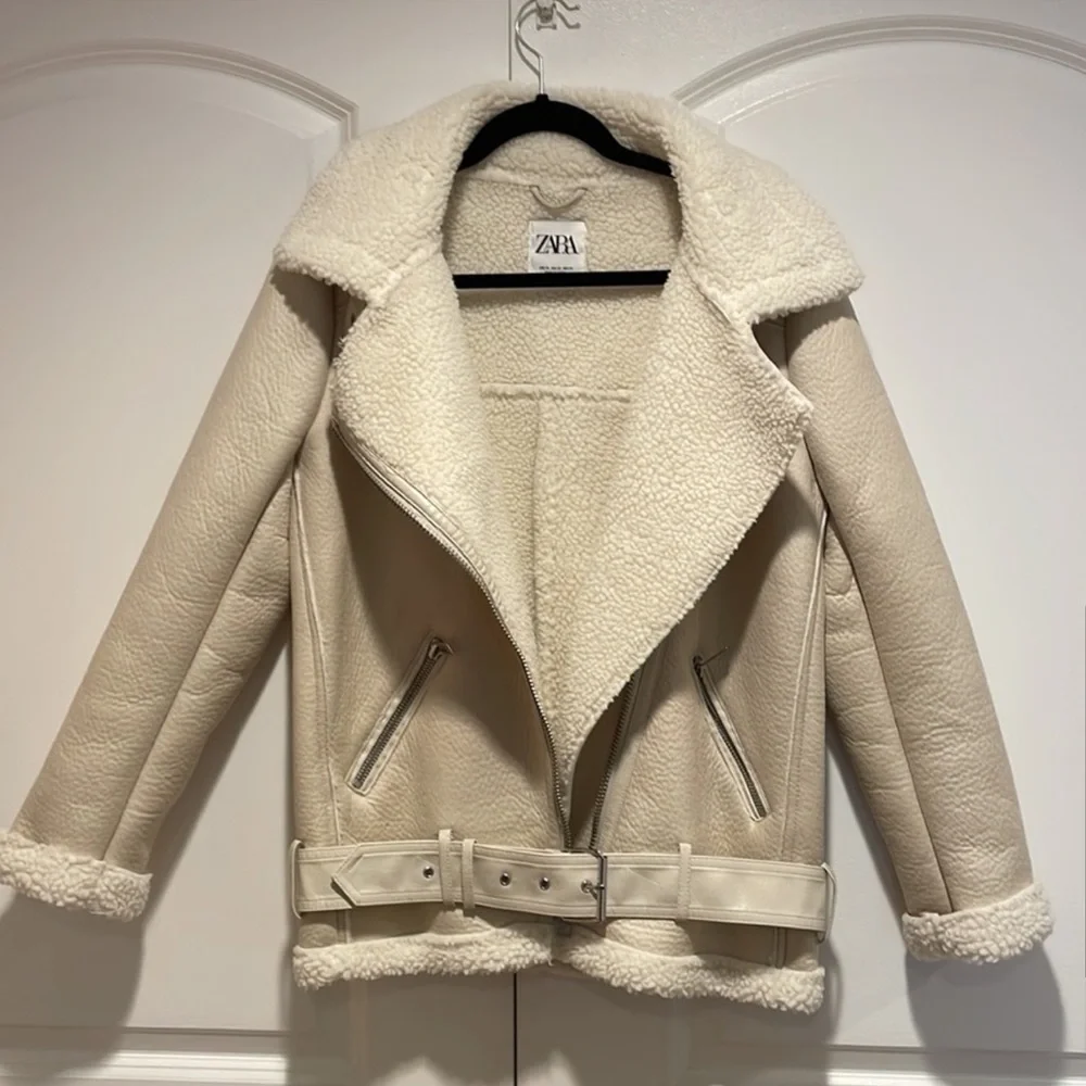Zara White Faux Fur Aviator lined with Shearling - Picture 5 of 6